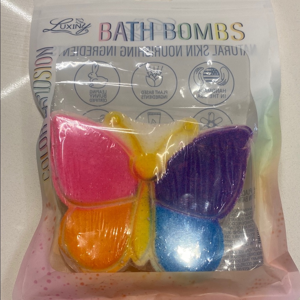 Luxiny Butterfly Bath Bomb Scent is black raspberry vanilla NWT NIP